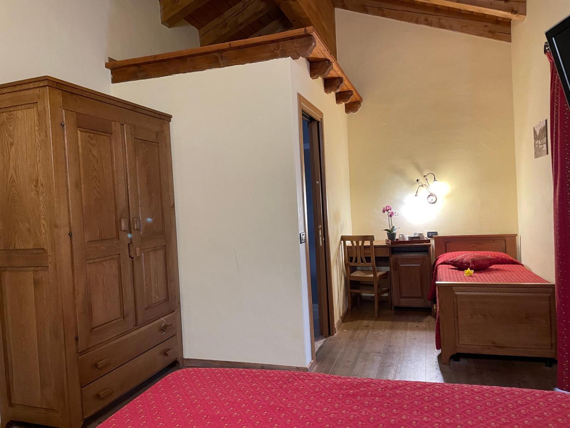 Hotel Le Petit Abri 샴폴루크 외부 사진