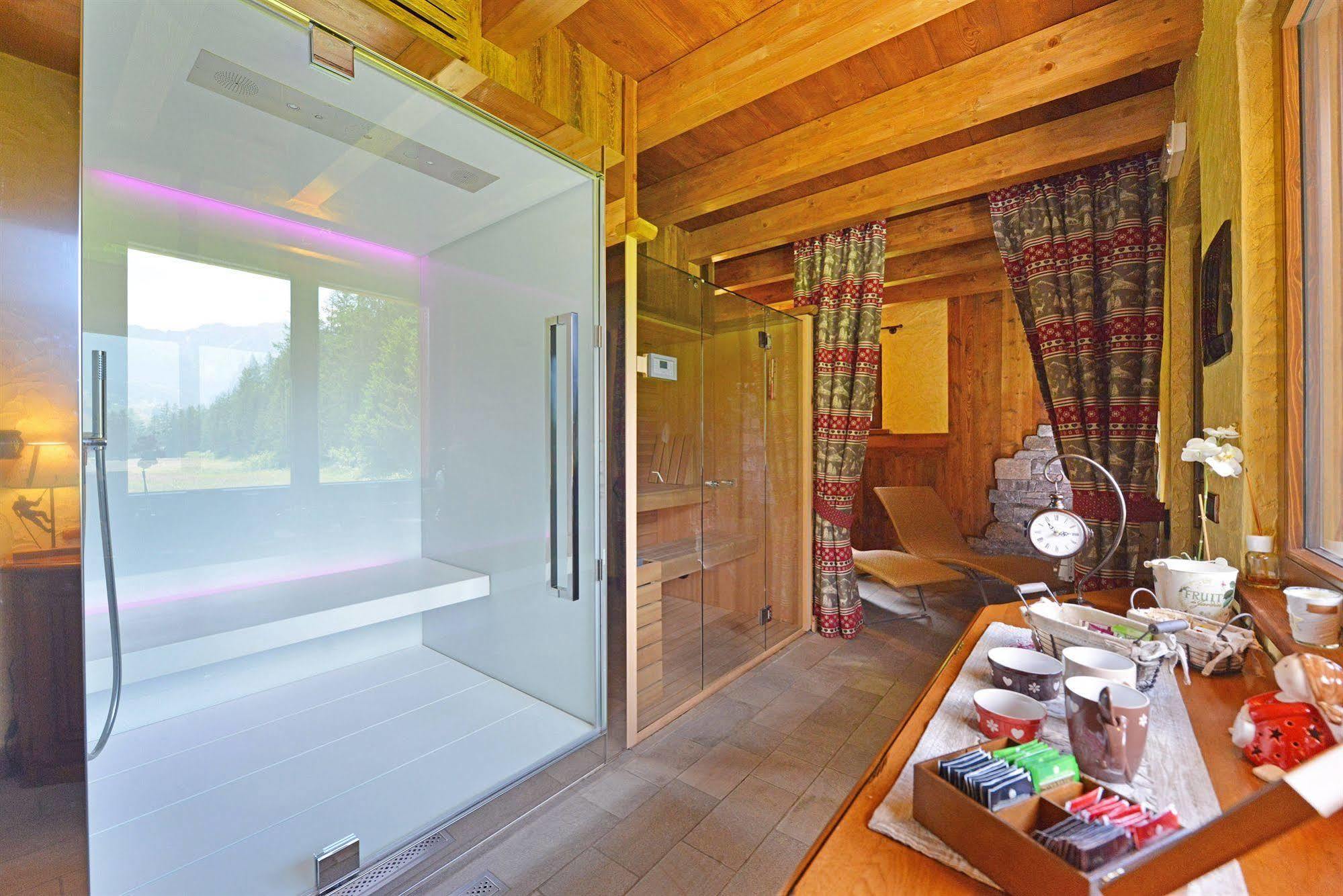 Hotel Le Petit Abri 샴폴루크 외부 사진